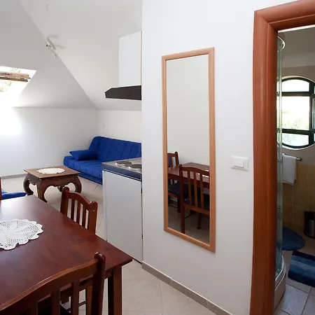 Apartment Yacht Kastela