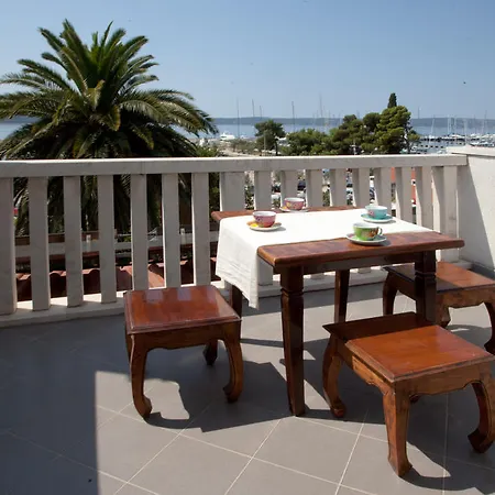 Apartment Yacht Kastela